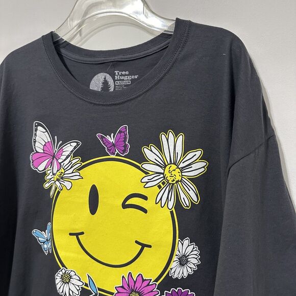 Tree Hugger Tshirt Tee Womens XL Gray Crop Short Sleeve Casual Smiley Face NEW - Picture 3 of 10